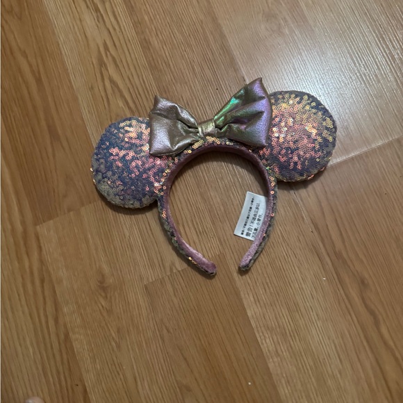 Iridescent Mickey Ears - Picture 3 of 3